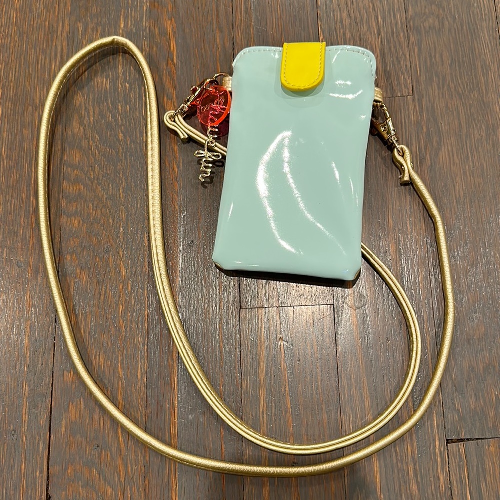 Ban.do Phone Bag